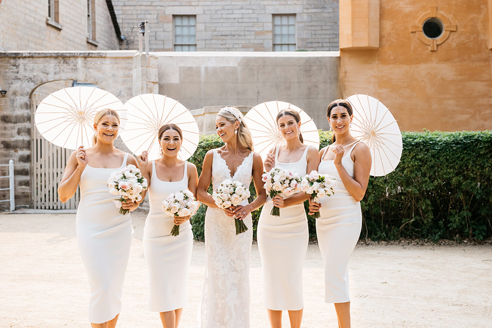 Estate-bridal-party-at-stables-2