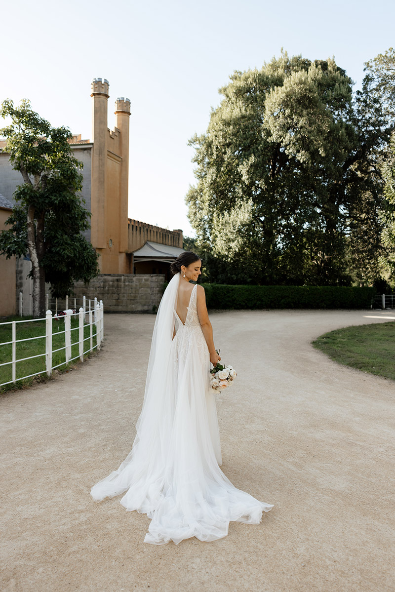 Estate-bride-at-stables-1
