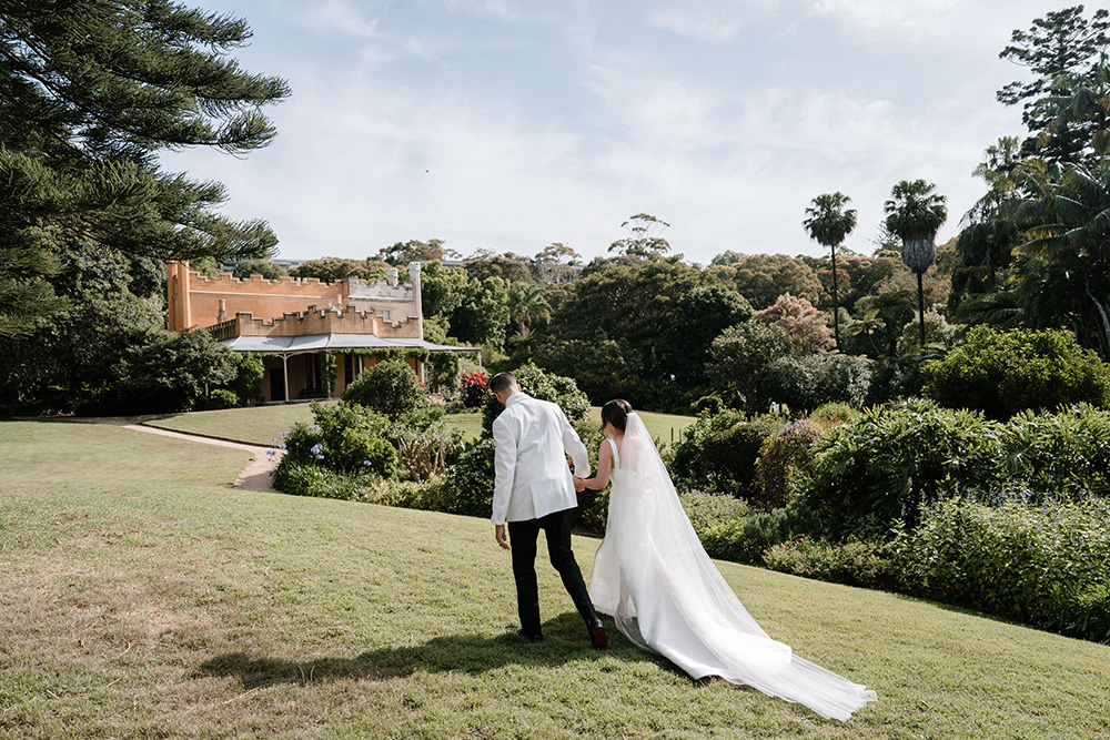 Estate-couple-in-garden-2