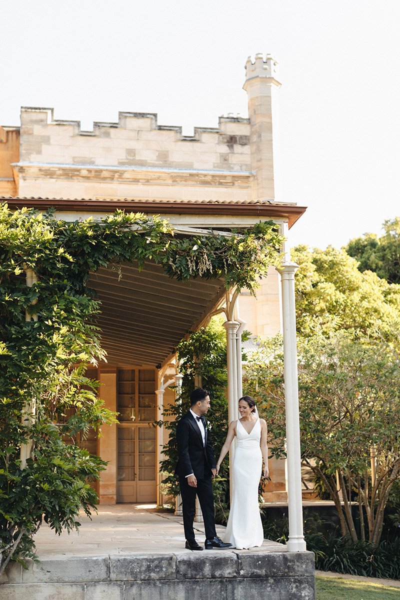 Estate-couple-on-veranda-2