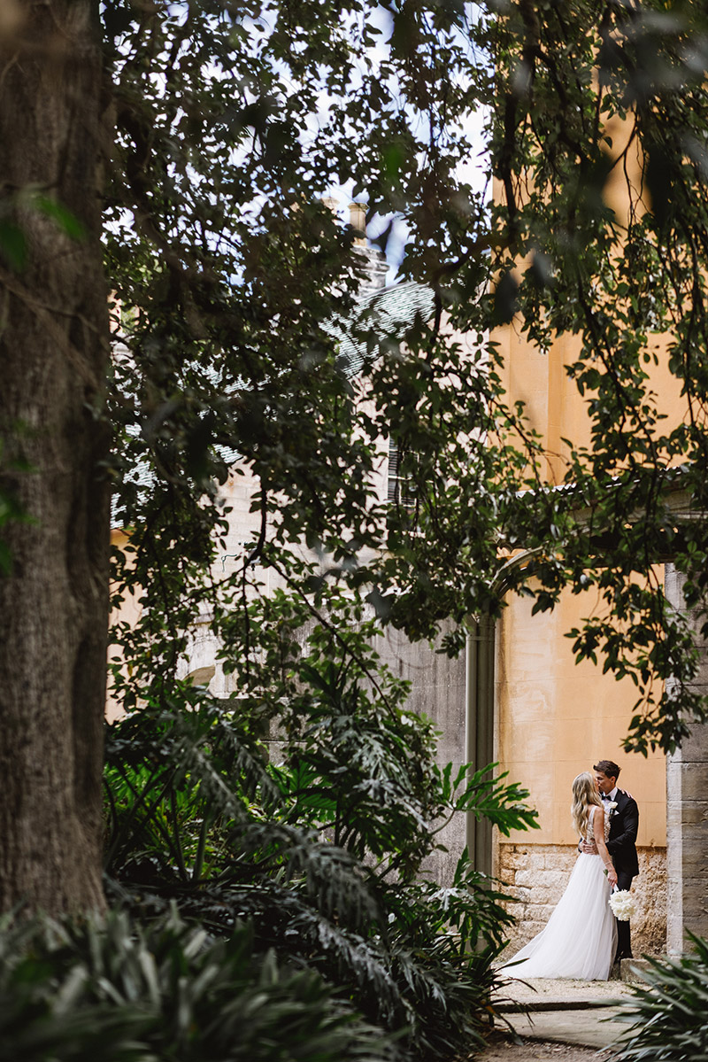 Estate-couple-on-veranda-3